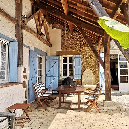 Bed & Breakfast Walk Into Town From A Quiet With Private Deck *